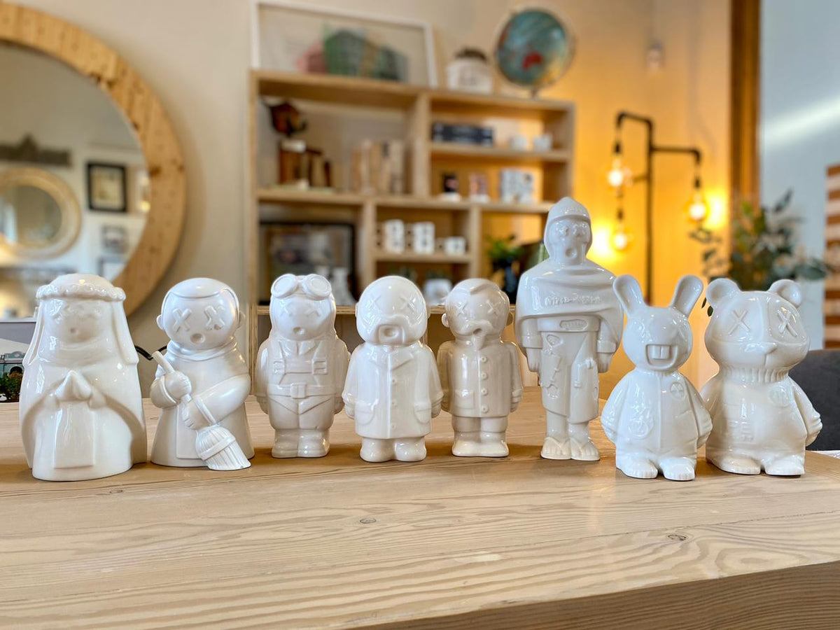 GRAUTO.BOT, escultura en porcelana