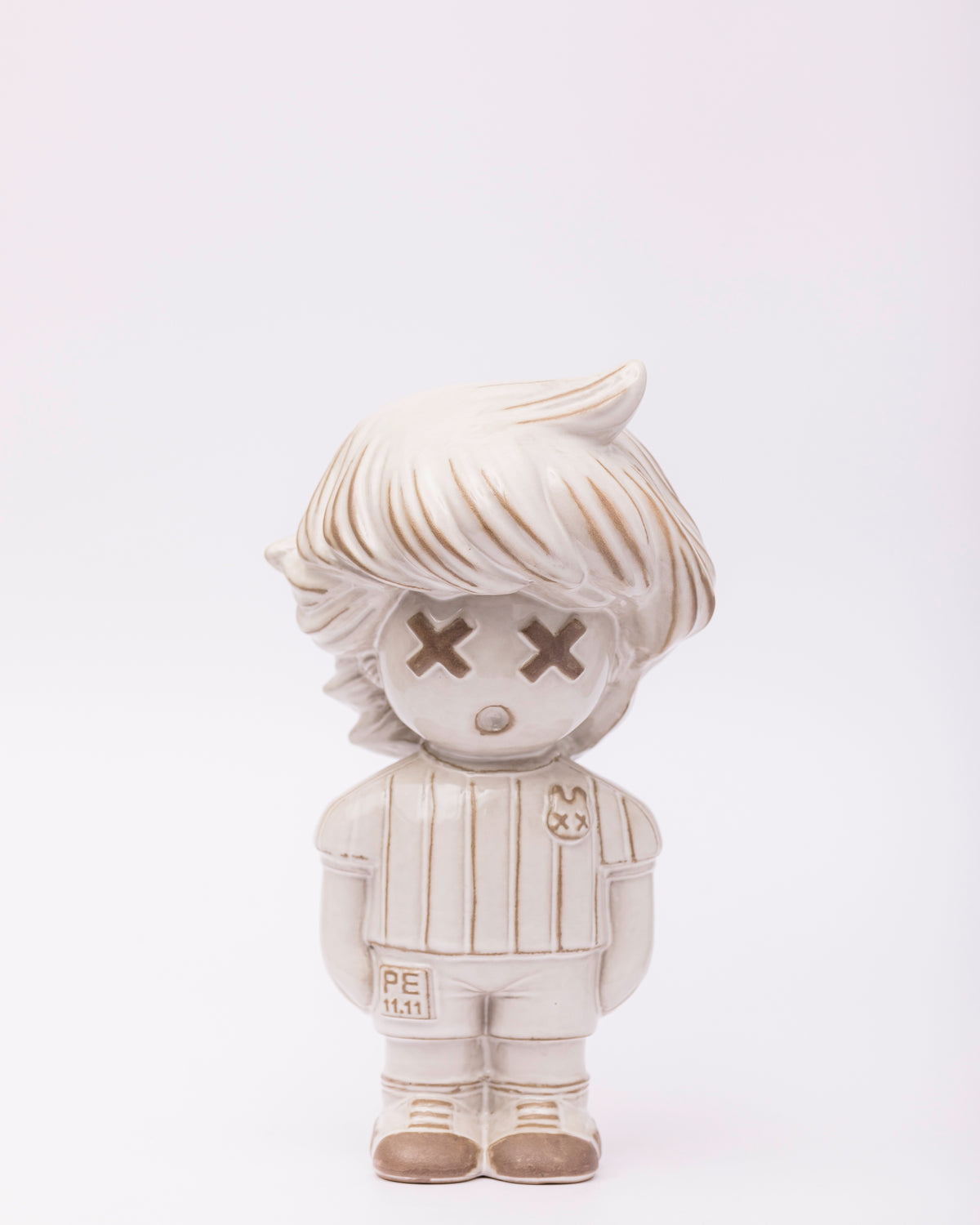 LA.RETRO.LEYENDA.WHITE escultura en cerámica, Perujis, de El Imaquinario de Yute y Tocuyo