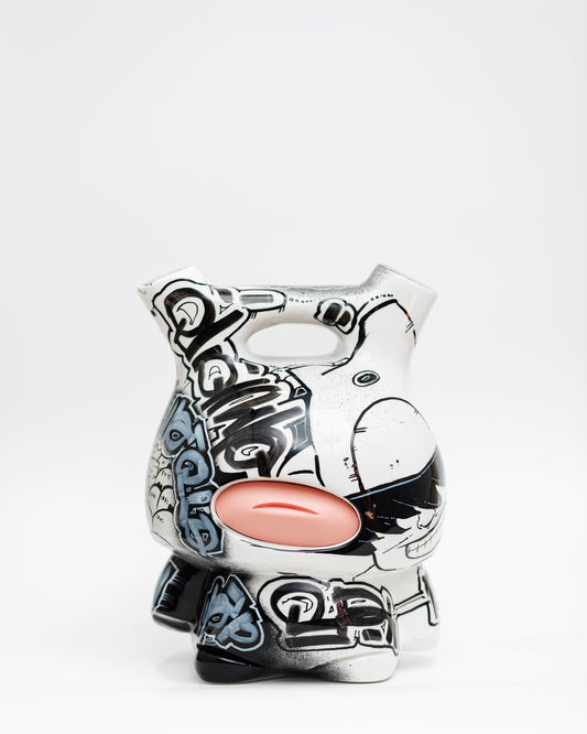 WAKO.Storyteller, monócromo, escultura en resina de poliéster