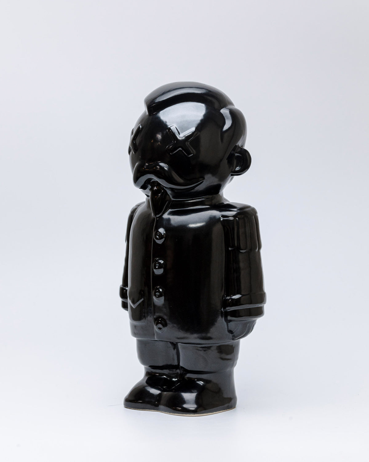 BOLOGNO.BOT.BLACK, escultura en porcelana