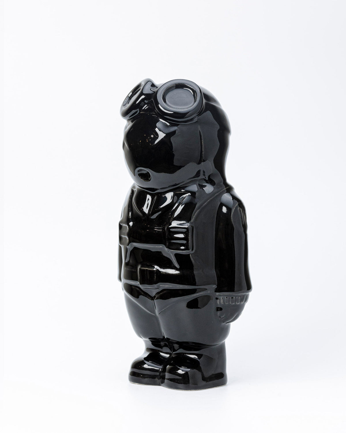 QUIÑONO.BOT.BLACK, escultura en ceramica