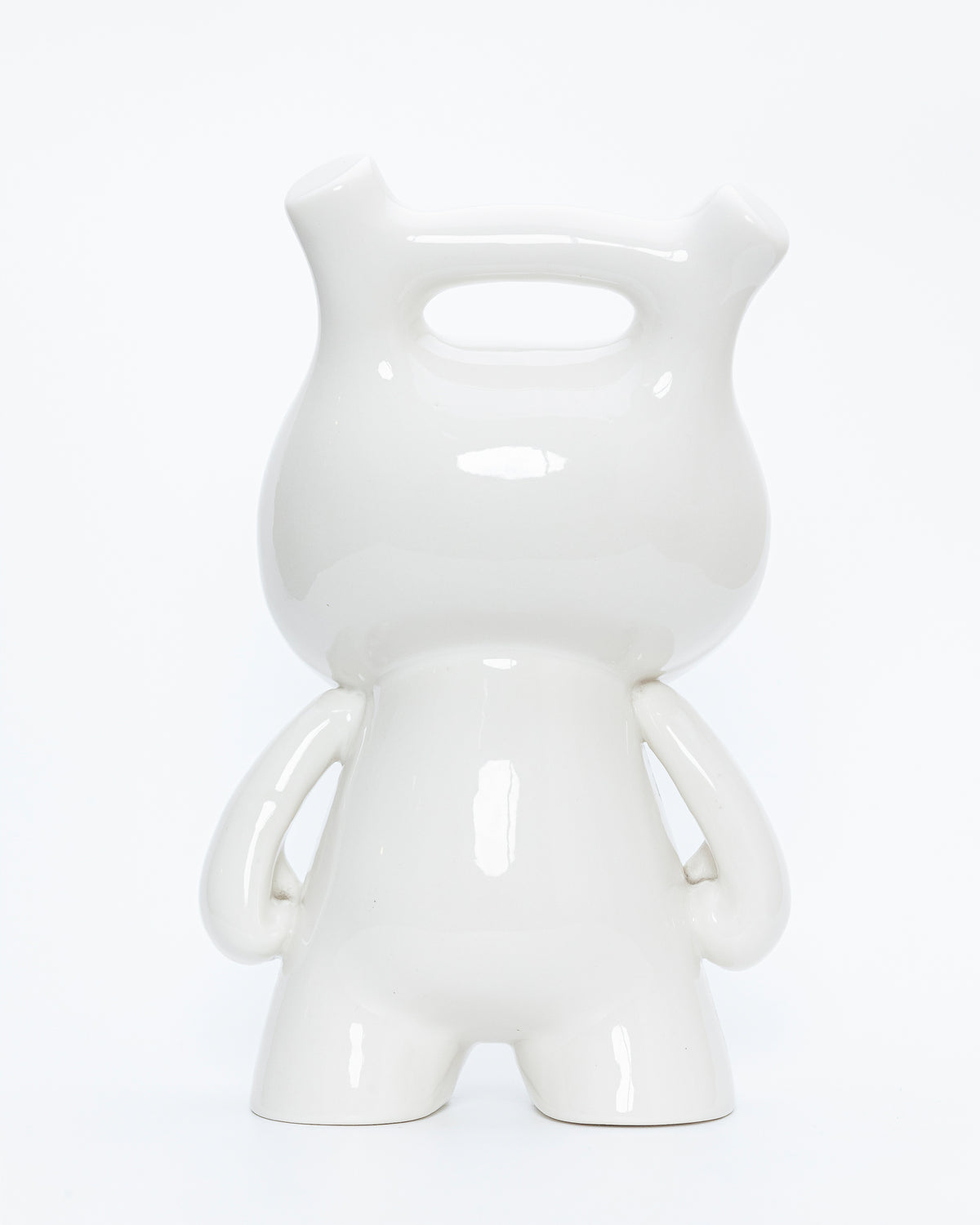 WAKO.TOY.AP, escultura en porcelana.